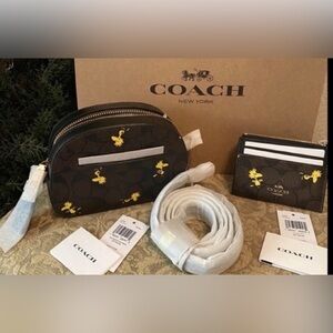 NWT Coach Coach X Peanuts Mini Serena Crossbody Woodstock Print & Card Wallet
